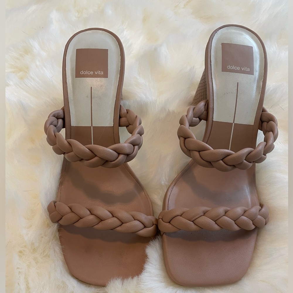 Dolce Vita size 7